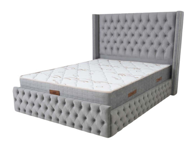 Cadre de lit CLOUTÉ