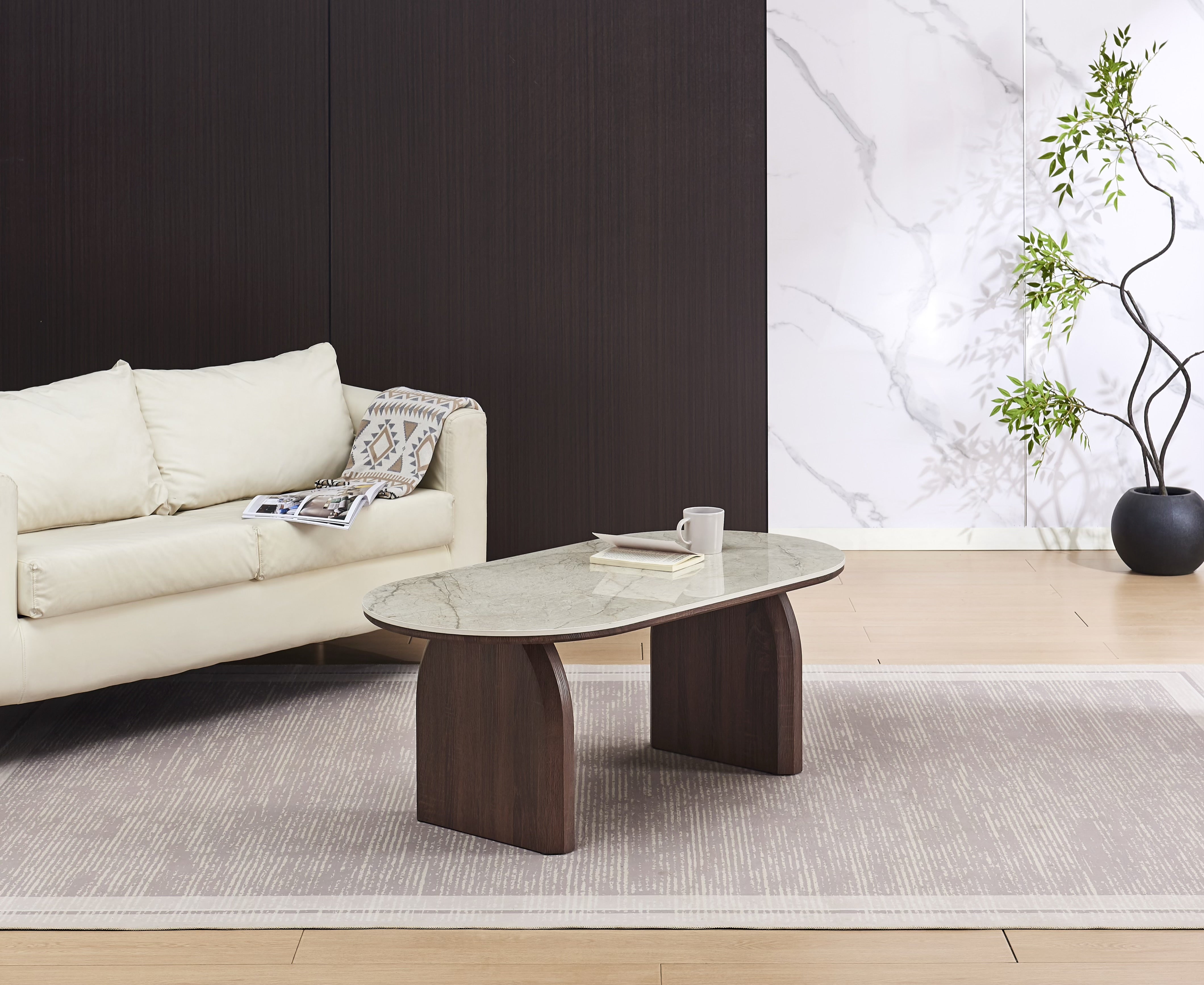 Table basse FLUIDE plateau céramique, pieds effet noyer